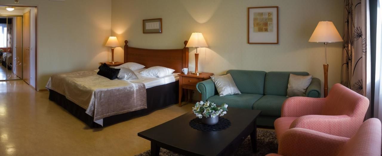 Отель Hotel Fjalar Сало