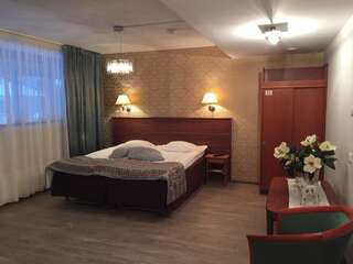 Отель Hotel Fjalar Сало Стандартный двухместный номер с 2 отдельными кроватями-11